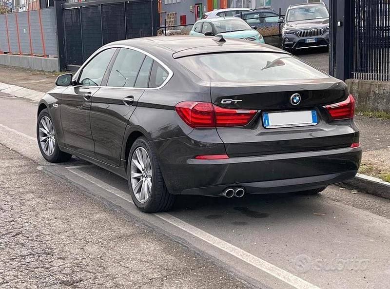 Usata BMW 520 Gran Turismo 184 CV (135 kW) 2016 Marrone Berlina