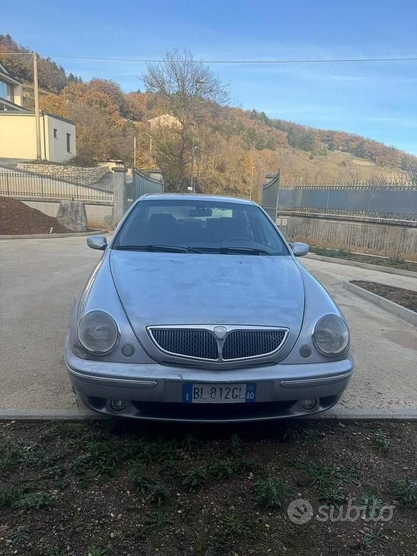 Usata Lancia Lybra 2000 Grigio Berlina