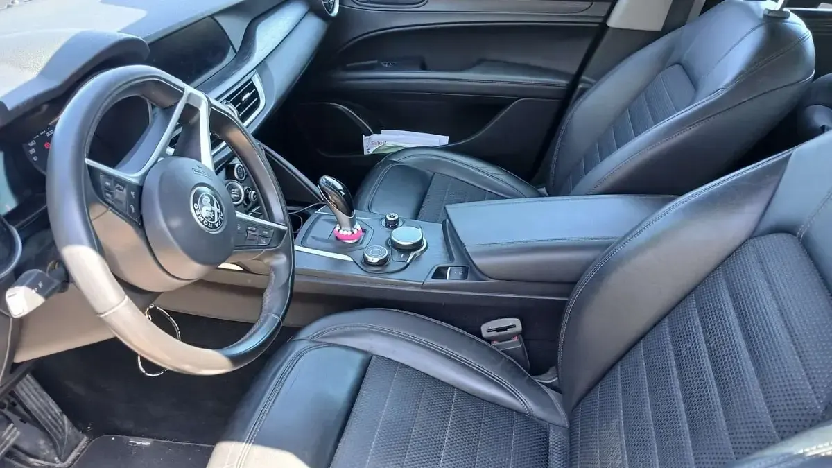 Usata Alfa Romeo Stelvio Business 209 CV (153 kW) 2018 Nero SUV