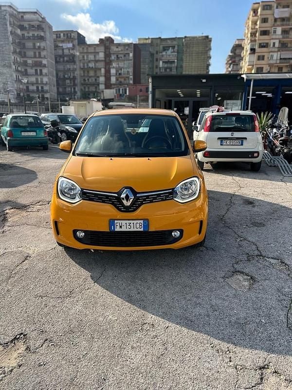 Arancione Usata 2019 Renault Twingo SE Due volumi | 8000 € (Buon prezzo) - Immagine 1/4