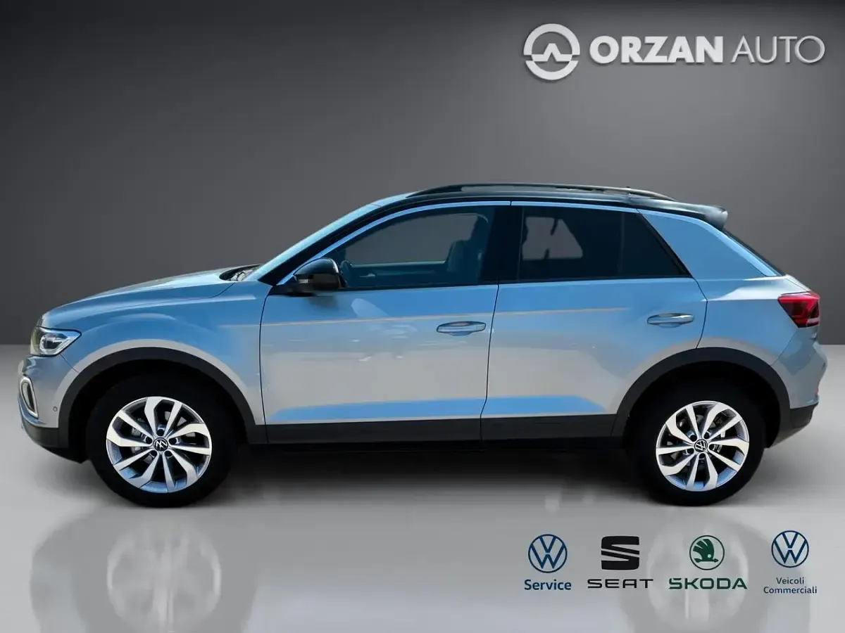 Usata VW T-Roc Life 116 CV (85 kW) 2025 Argento SUV