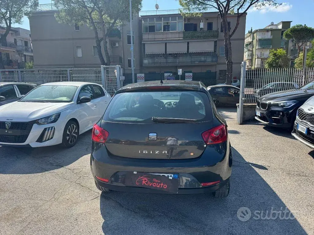 Usata Seat Ibiza Style 90 CV (66 kW) 2010 Grigio Berlina