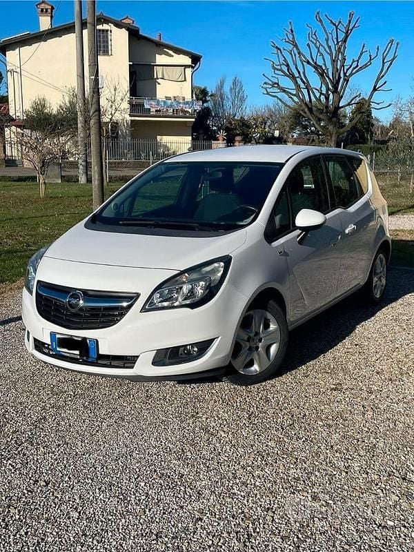Usata 2016 Opel Meriva Design Edition Monovolume | 8500 € (Cara) - Immagine 1/4