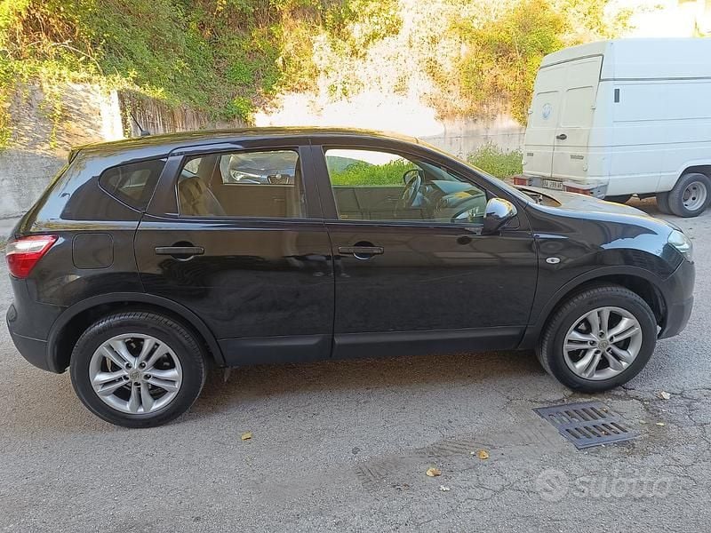 Gebraucht Nissan Qashqai 115 PS (84 kW) 2010 Schwarz SUV