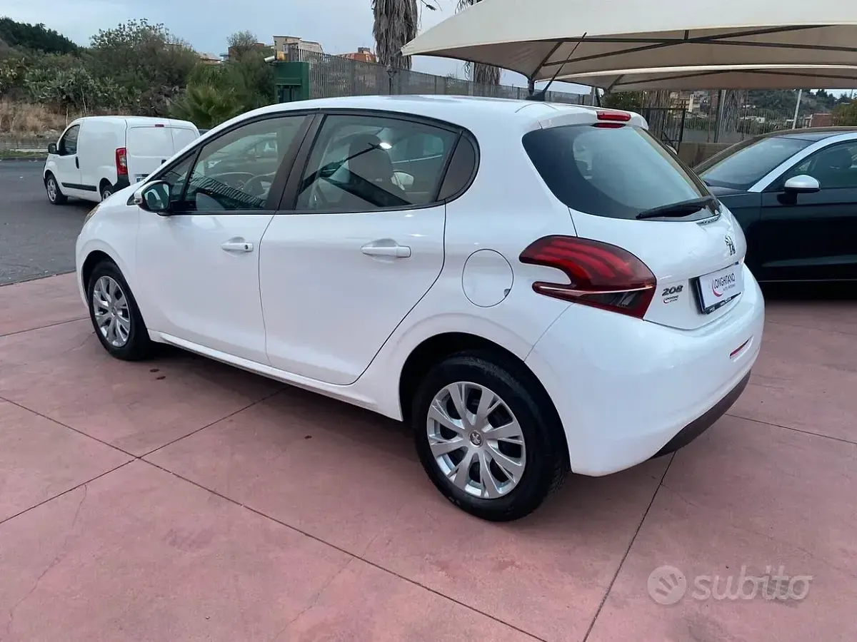 Usata Peugeot 208 Allure 120 CV (88 kW) 2019 Bianco Utilitaria