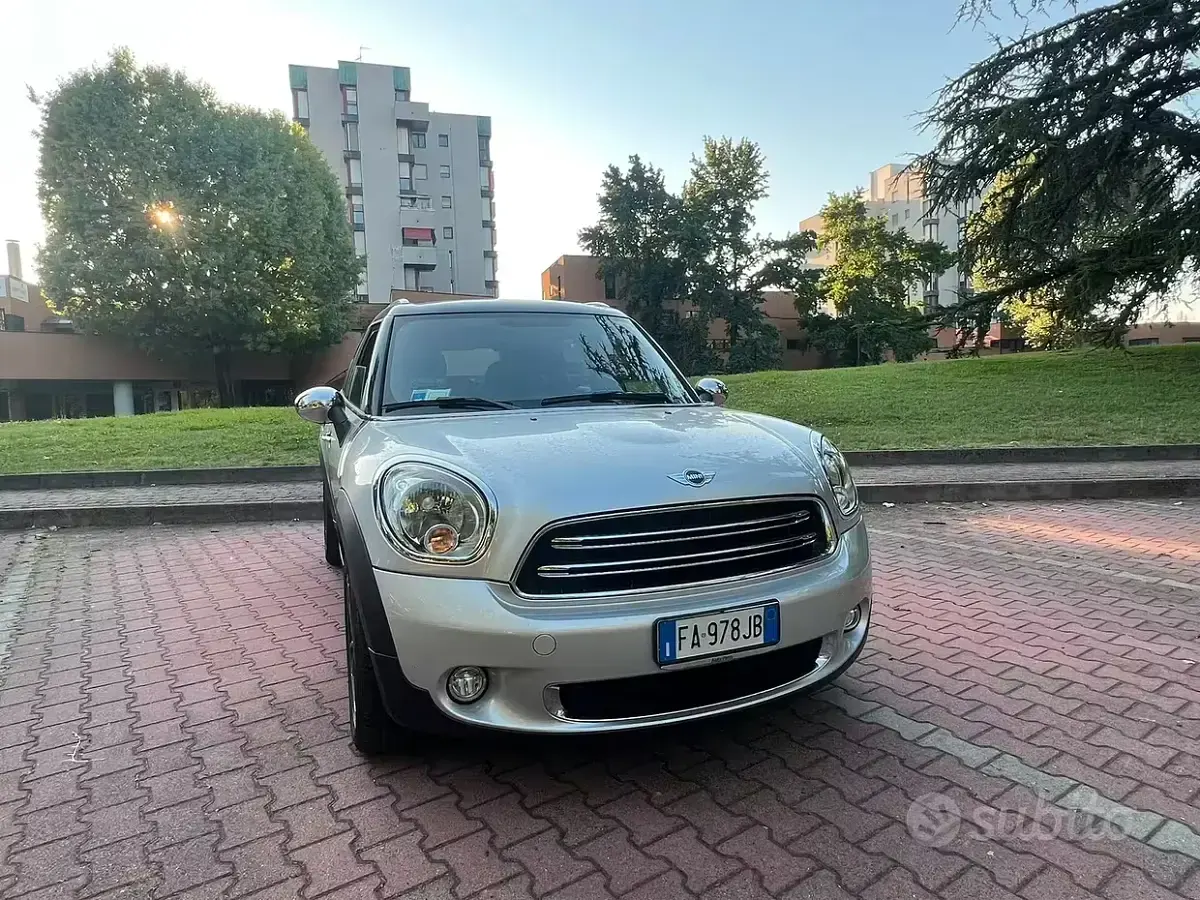 Usata Mini Countryman 111 CV (81 kW) 2015 Grigio SUV