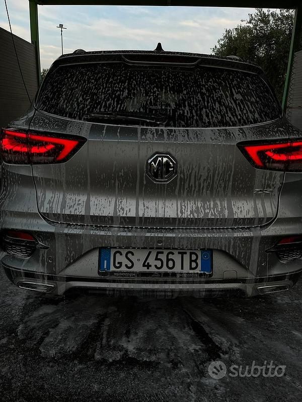 Usata MG ZS Comfort 106 CV (77 kW) 2024 Grigio Berlina