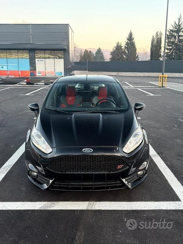 Usata 2014 Ford Fiesta ST Tre volumi | 11.500 € (Molto cara) - Immagine 1/4