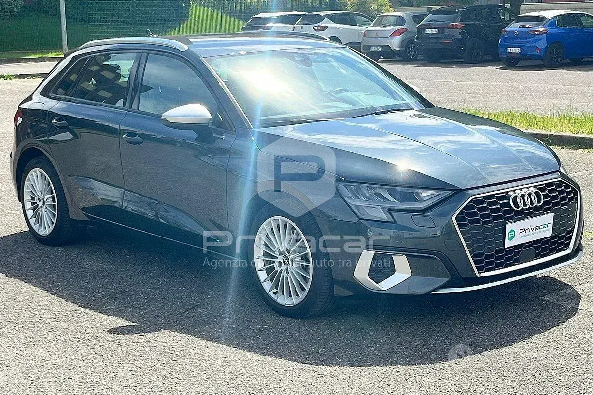 Occasion Audi A3 Sportback Advanced 116 PK (85 kW) 2021 Grijs Hatchback
