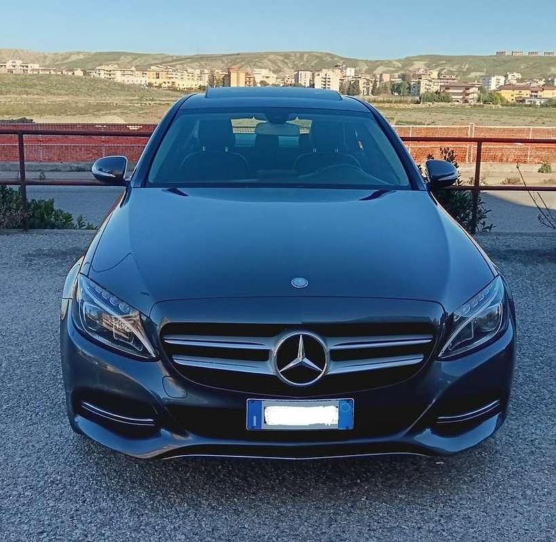 Usata Mercedes C220 Premium 170 CV (125 kW) 2015 Blu/azzurro Berlina