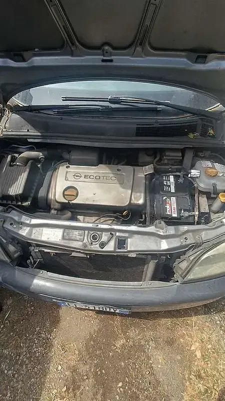 Usata Opel Zafira Comfort 125 CV (91 kW) 2003 Monovolume
