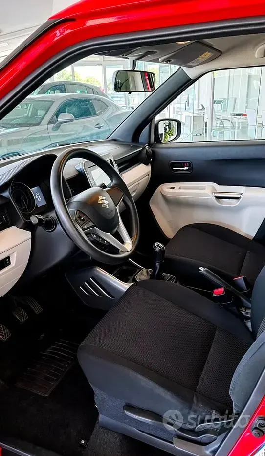 Usata Suzuki Ignis 90 CV (66 kW) 2017 Rosso SUV