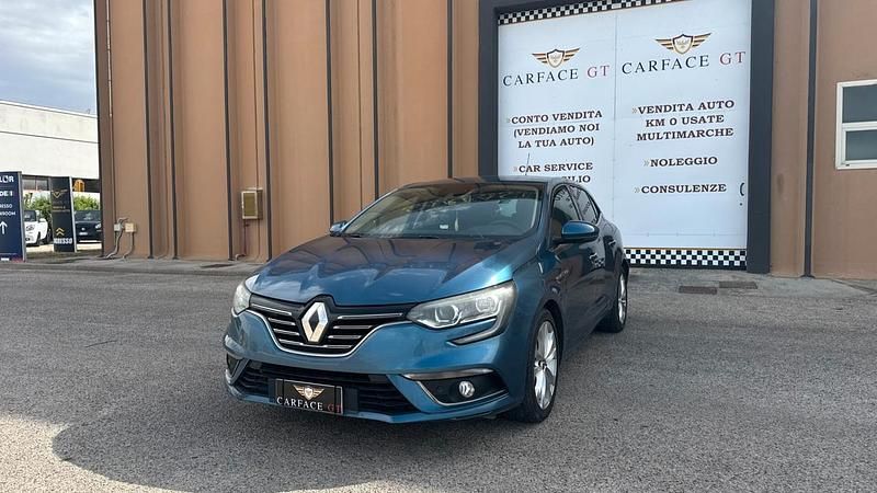 Usata Renault Mégane IV Intens 115 CV (84 kW) 2019 Blu Berlina