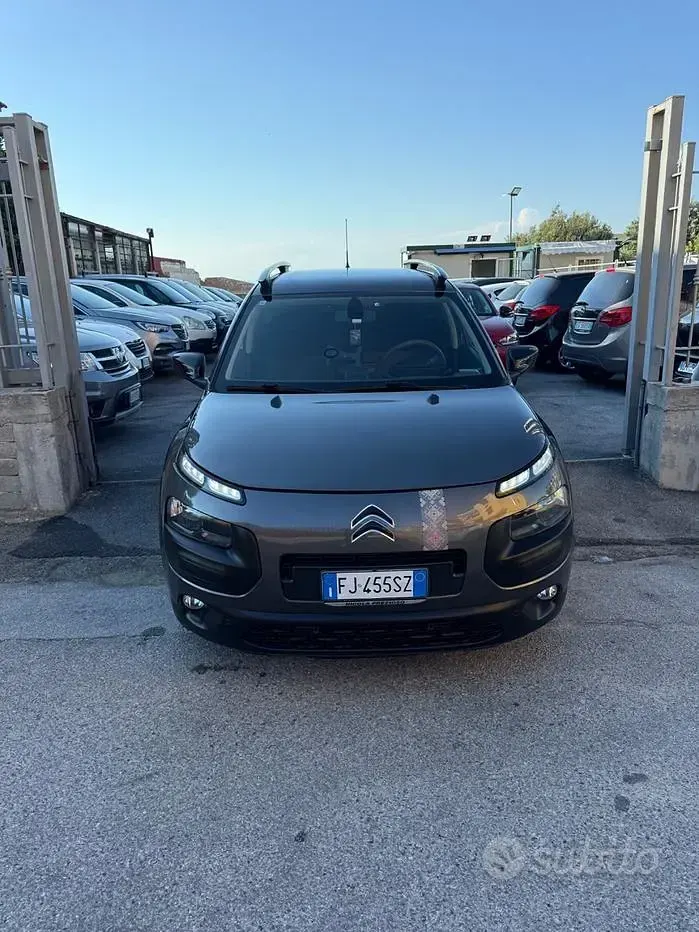 Usata Citroën C4 Cactus Shine 99 CV (72 kW) 2017 Nero Utilitaria