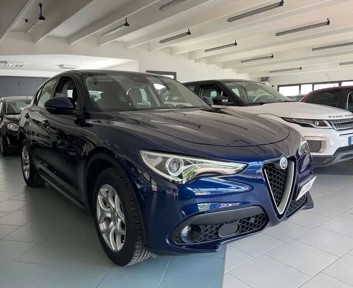 Usata Alfa Romeo Stelvio Business 190 CV (139 kW) 2020 Blu montecarlo SUV