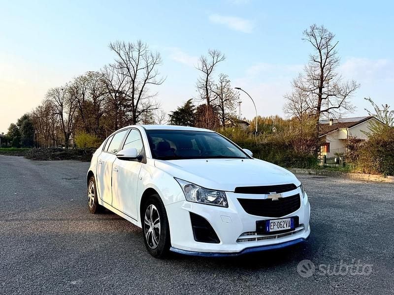 Usata Chevrolet Cruze LS 124 CV (91 kW) 2013 Bianco Berlina