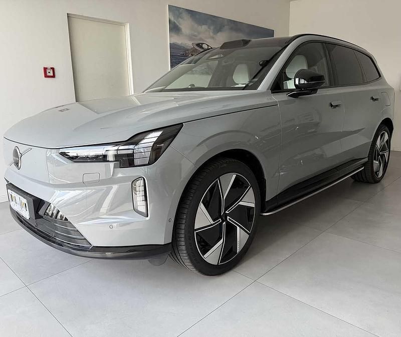 Grigio Usata 2025 Volvo EX90 SUV | 91.000 € - Immagine 1/4