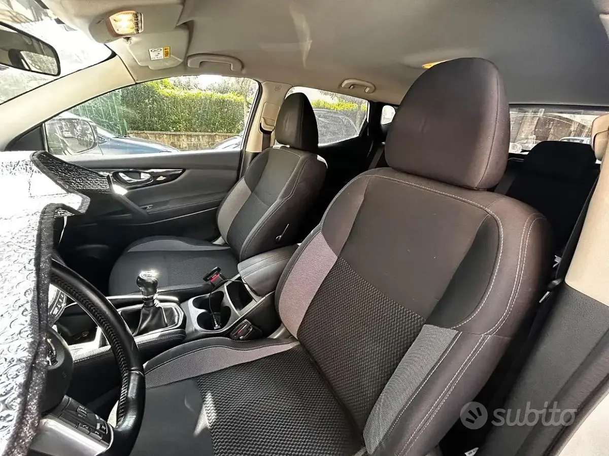 Usata Nissan Qashqai 110 CV (80 kW) 2018 Bianco SUV