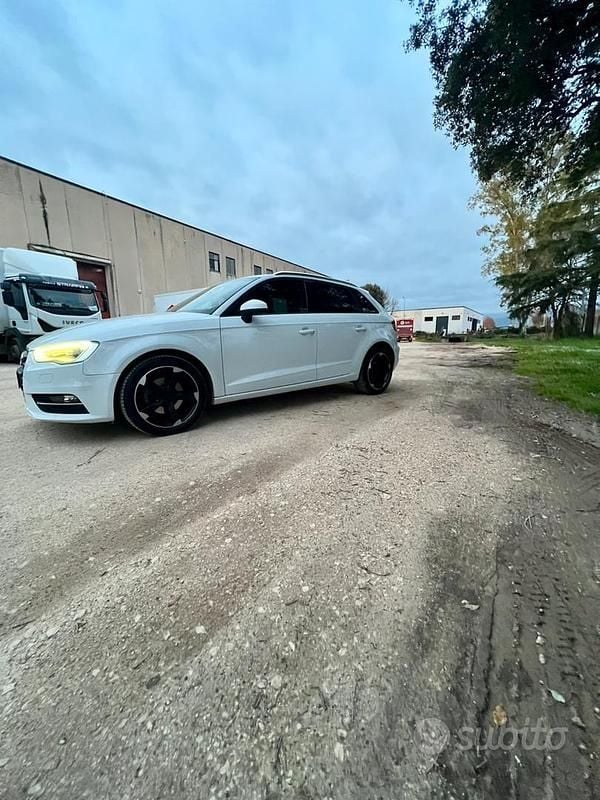 Usata Audi A3 105 CV (77 kW) 2015 Bianco Berlina