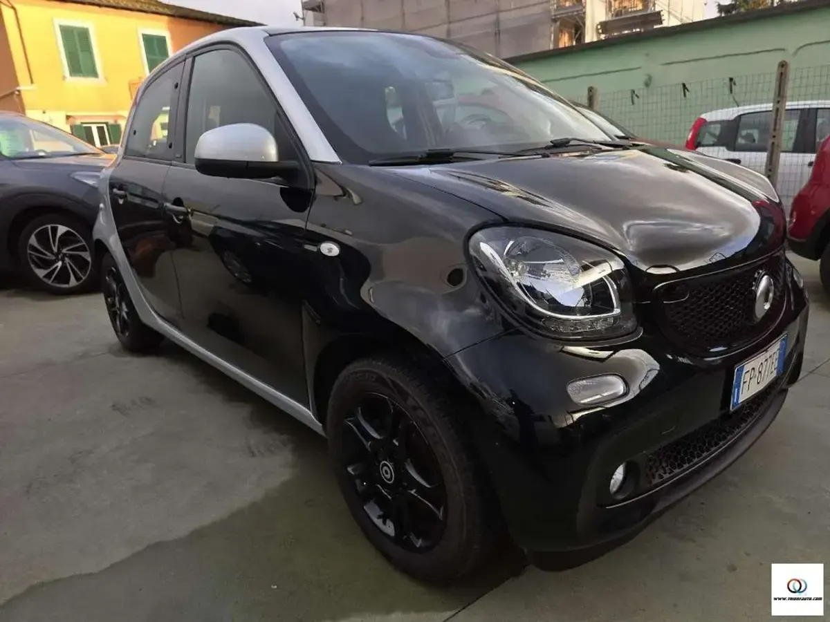 Usata Smart ForFour Passion 71 CV (52 kW) 2018 Nero Utilitaria
