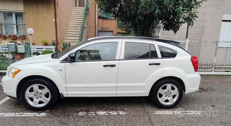 Usata Dodge Caliber SXT 140 CV (102 kW) 2008 Bianco Utilitaria