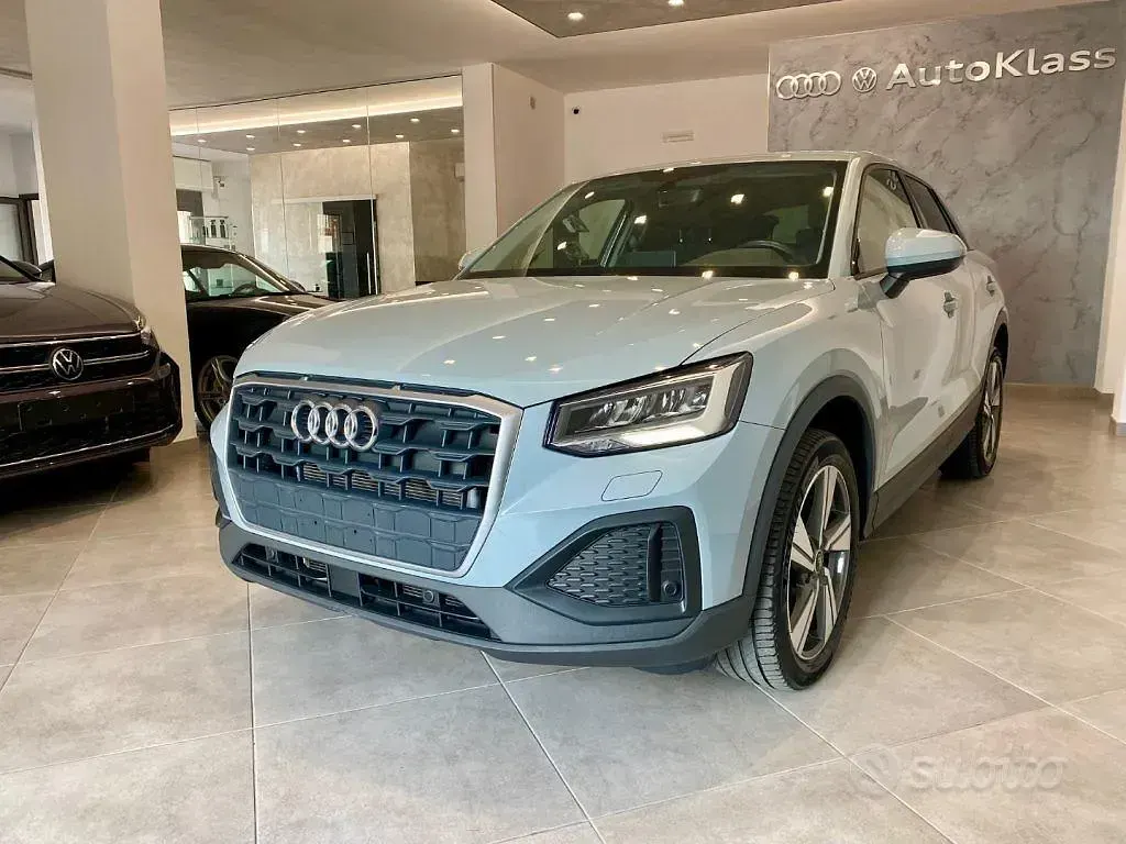 Usata Audi Q2 Advanced 116 CV (85 kW) 2022 Grigio freccia SUV