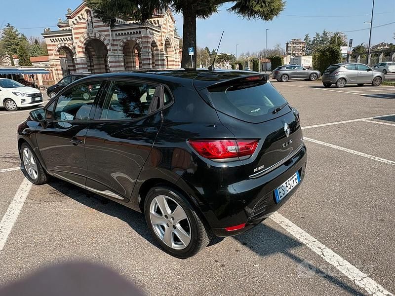 Usata Renault Clio IV 75 CV (55 kW) 2013 Nero Berlina