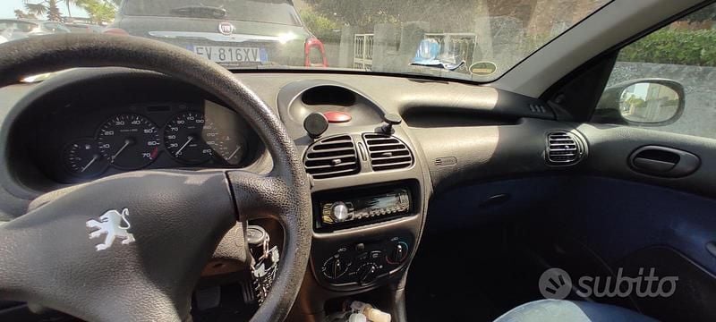 Usata Peugeot 206 2001 Blu Utilitaria