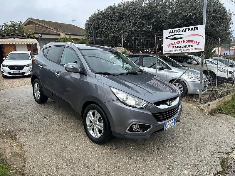 Grigio Usata 2012 Hyundai ix35 SUV | 8499 € (Buon prezzo) - Immagine 1/4