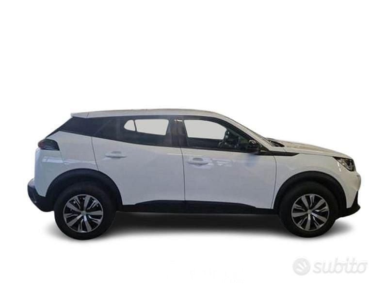 Usata Peugeot 2008 Active 110 CV (80 kW) 2022 Bianco SUV