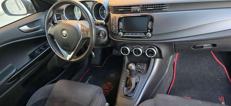 Usata Alfa Romeo Giulietta Sprint 174 CV (127 kW) 2015 Utilitaria