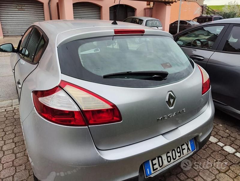 Usata Renault Mégane 110 CV (80 kW) 2010 Berlina