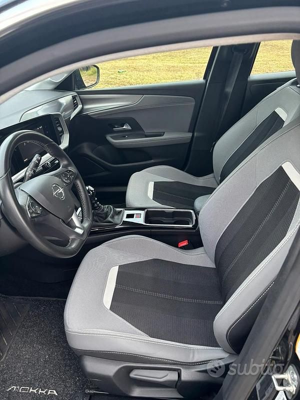 Usata Opel Mokka Elegance 110 CV (80 kW) 2022 Nero SUV