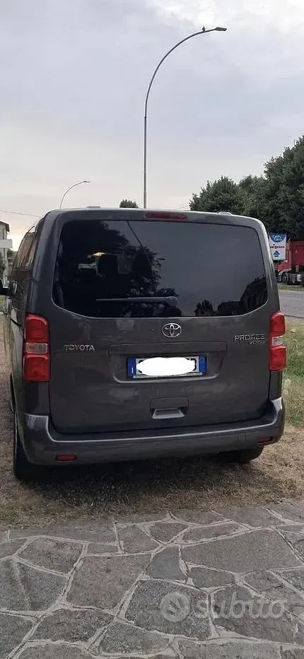 Usata Toyota Proace Verso Lounge 144 CV (105 kW) 2021 Grigio Station wagon