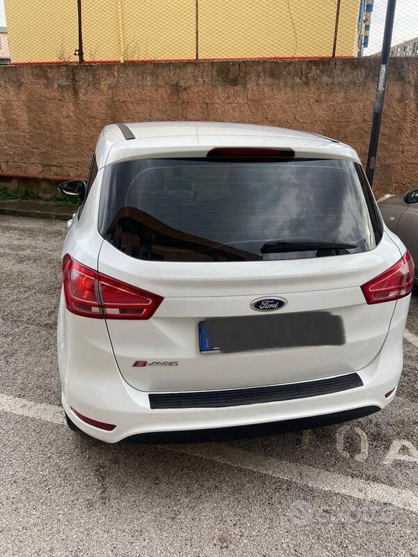 Usata Ford B-MAX 90 CV (66 kW) 2015 Bianco Monovolume