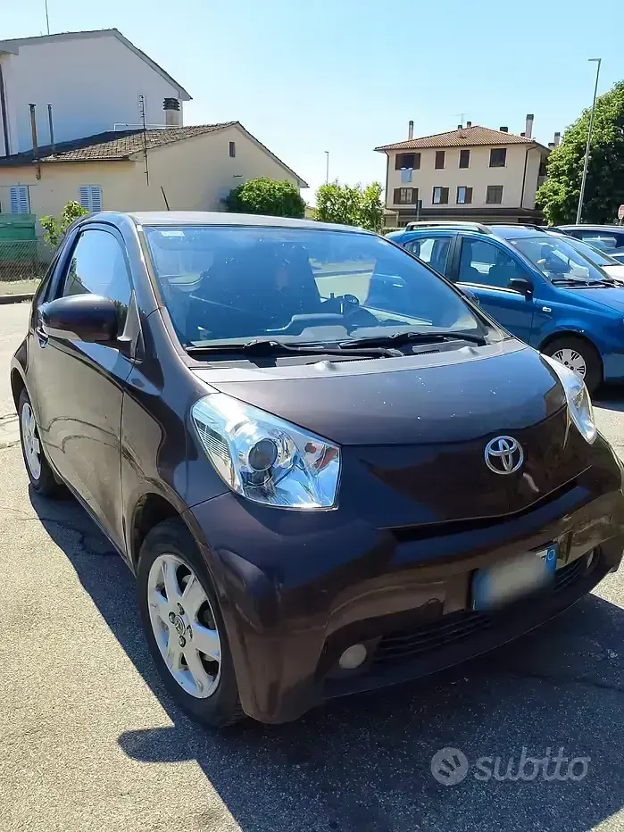 Käytetty Toyota iQ 98 HP (72 kW) 2009 Viistoperä