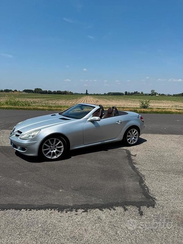 Usata Mercedes SLK200 163 CV (119 kW) 2005 Grigio Cabrio