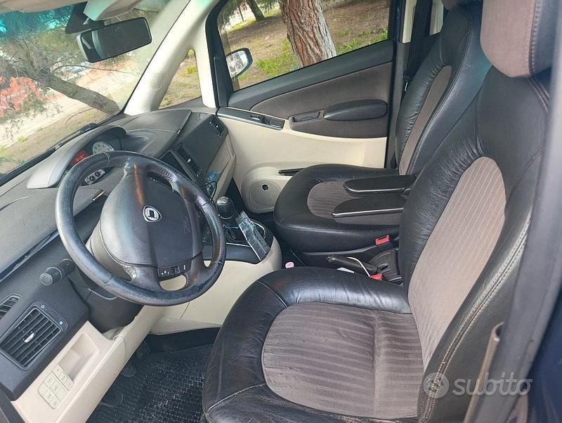 Usata Lancia Musa 69 CV (50 kW) 2008 Monovolume