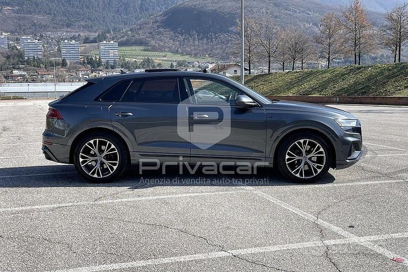 Usata Audi Q8 Sport 286 CV (210 kW) 2019 Grigio SUV