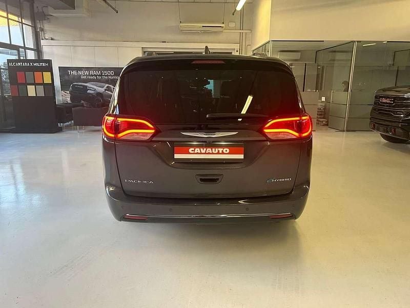 Usata Chrysler Pacifica Limited 264 CV (194 kW) 2018 Grigio Monovolume