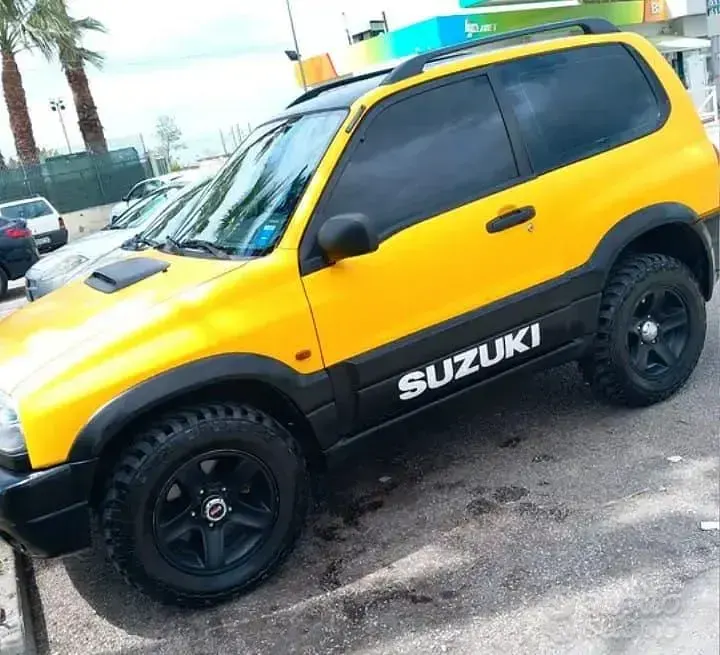 Usata Suzuki Vitara 2004 Giallo SUV