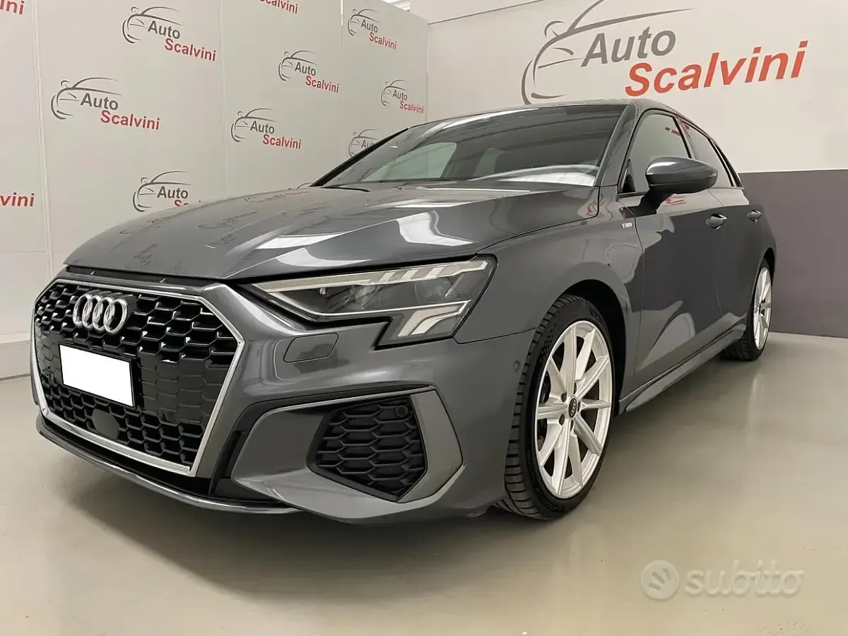 Usata Audi A3 S-Line 150 CV (110 kW) 2023 Grigio Berlina