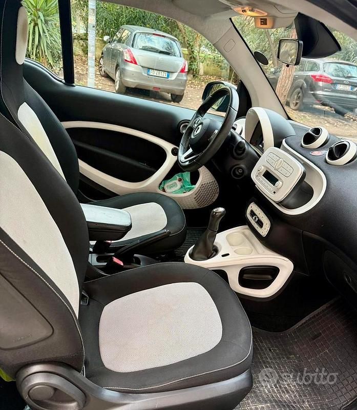 Usata Smart ForTwo Coupé Passion 84 CV (61 kW) 2017 Nero Utilitaria