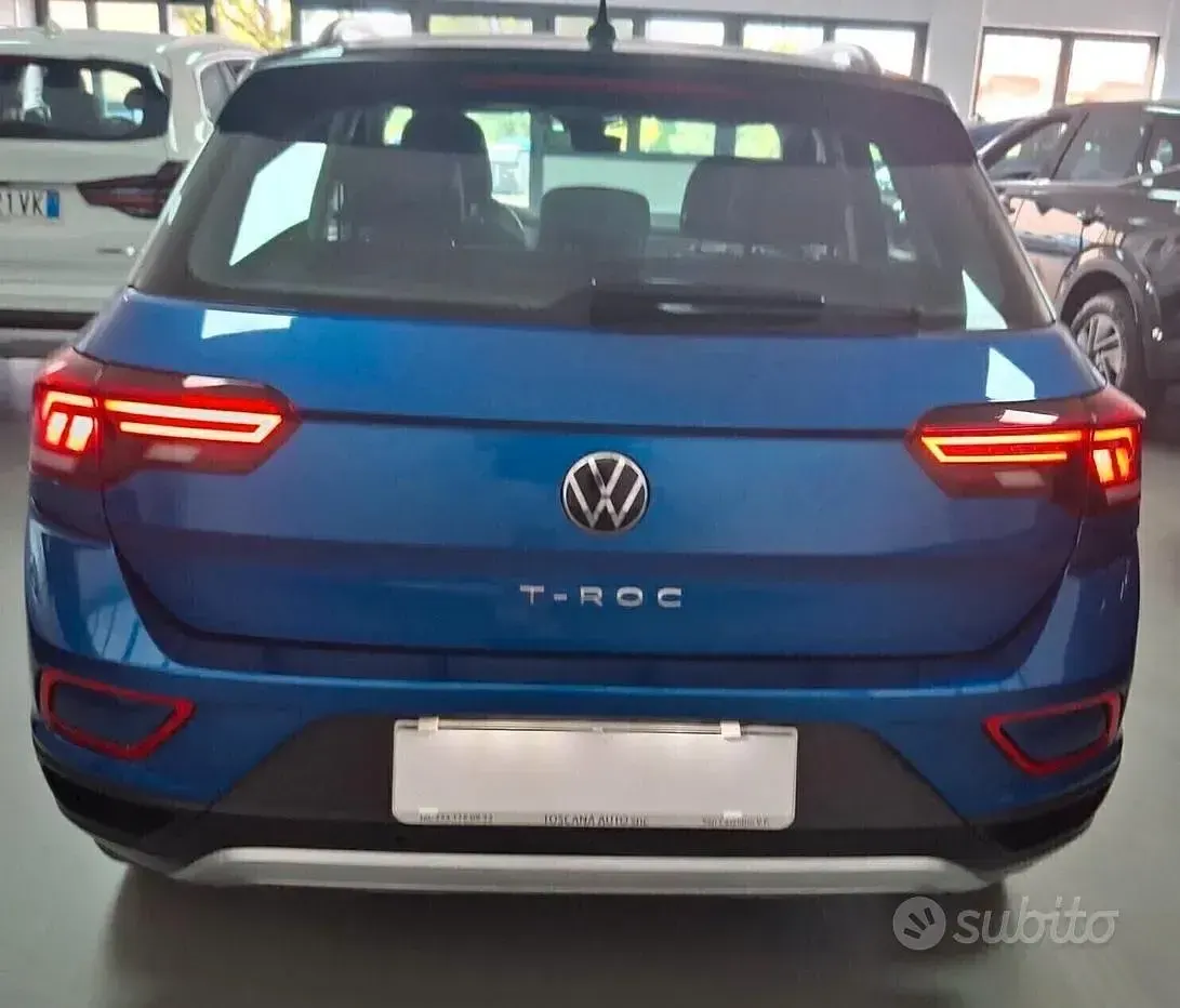Usata VW T-Roc 110 CV (80 kW) 2023 Blu SUV