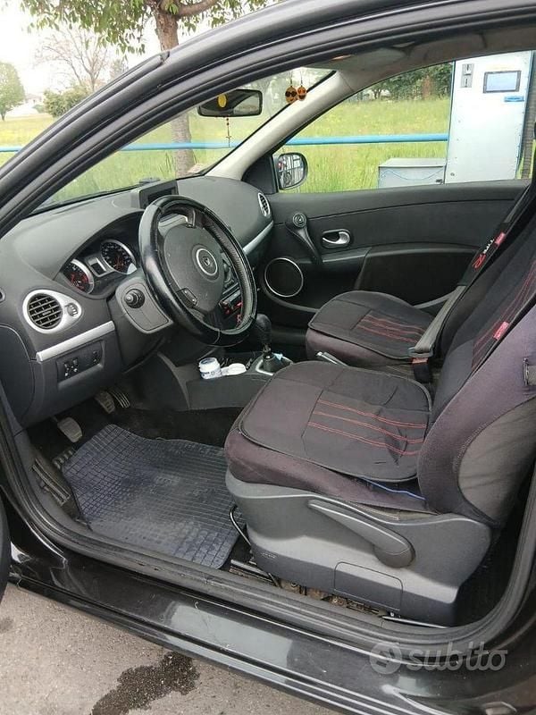 Usata Renault Clio II 75 CV (55 kW) 2009 Nero Berlina