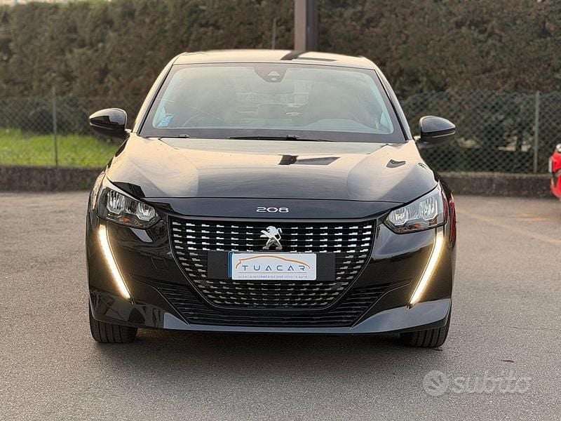 Usata Peugeot 208 Active 75 CV (55 kW) 2023 Nero Utilitaria
