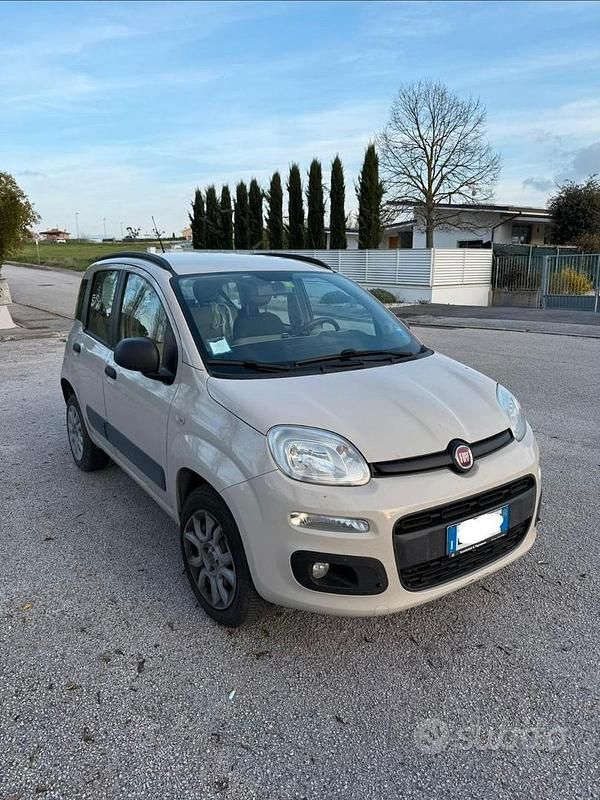 Usata Fiat Panda 70 CV (51 kW) 2015 Utilitaria