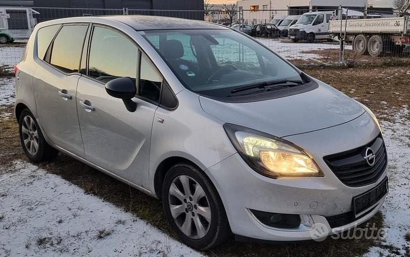 Usata Opel Meriva 100 CV (73 kW) 2015 Grigio Monovolume