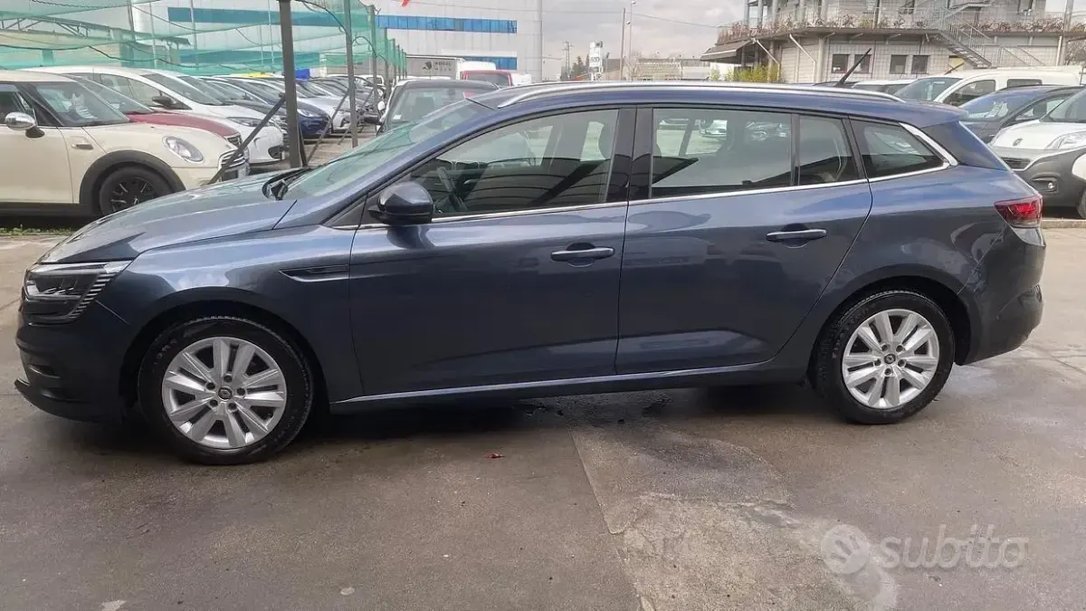 Usata Renault Mégane GrandTour Business 116 CV (85 kW) 2020 Grigio Station wagon