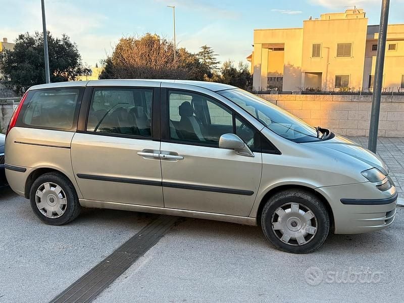 Usata Fiat Ulysse 120 CV (88 kW) 2007 Monovolume